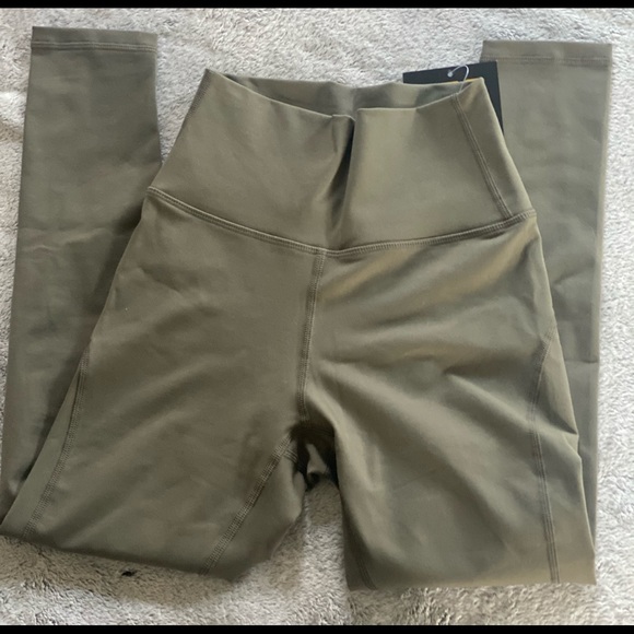 ✨NWT TYC Till You Collapse Leggings✨ - Picture 5 of 9